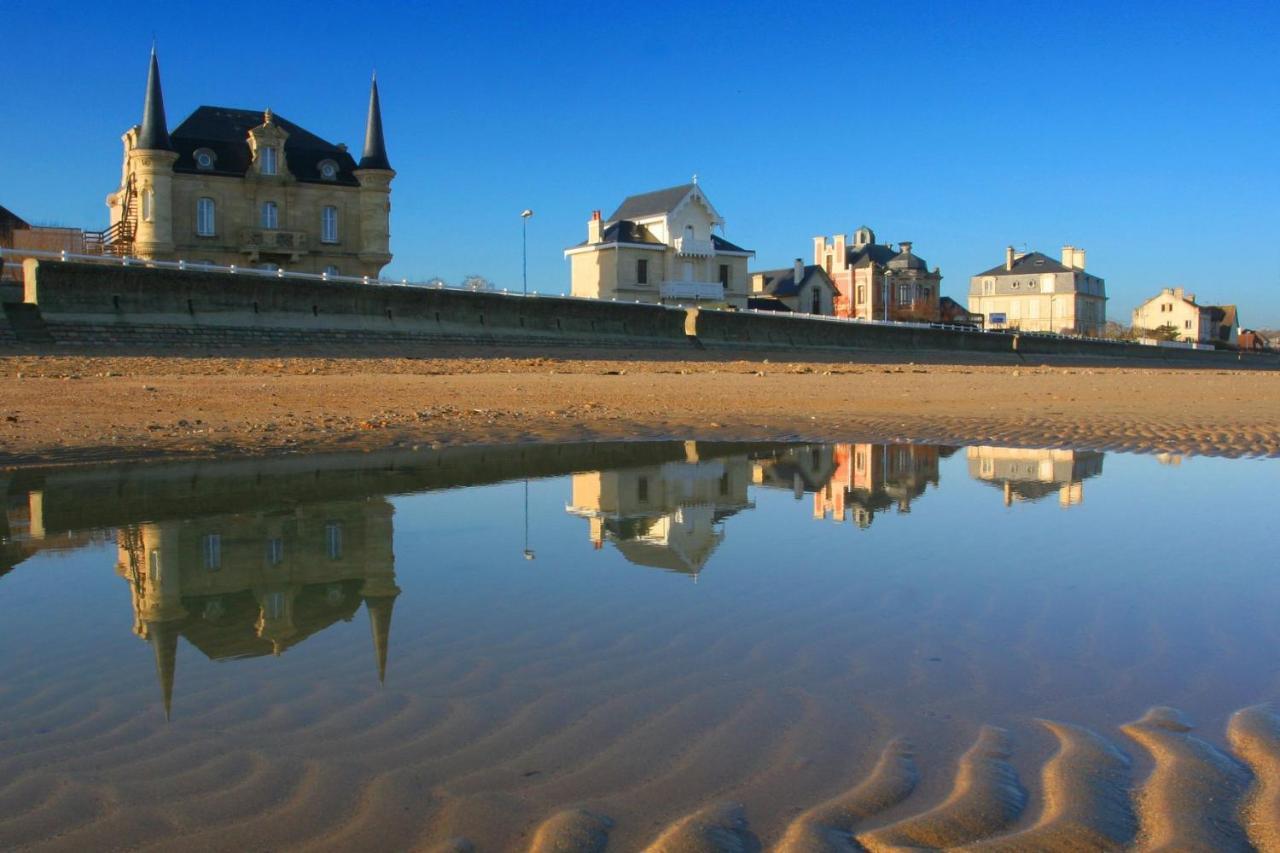 Les Combles De L Aure Grand Studio Cosy Confortable Classe 3 Etoiles Centre Bayeux 2 Mn A Pied Cathedrale Proche Plages Du Debarquement Luaran gambar