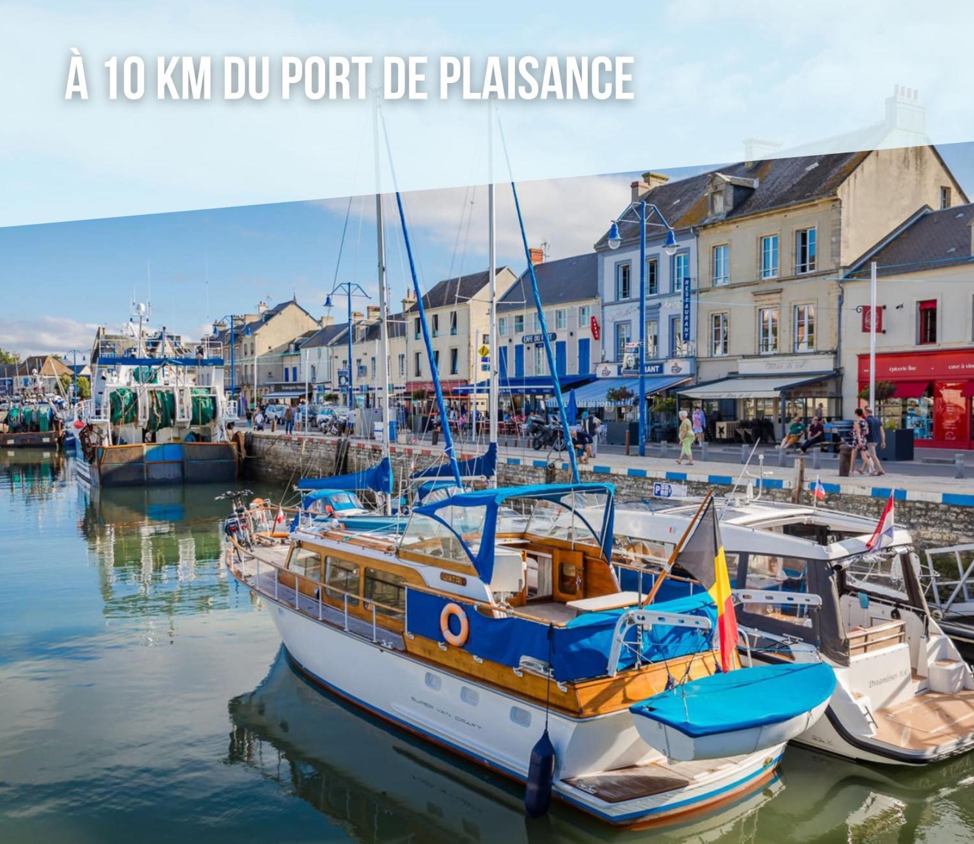 Les Combles De L Aure Grand Studio Cosy Confortable Classe 3 Etoiles Centre Bayeux 2 Mn A Pied Cathedrale Proche Plages Du Debarquement Luaran gambar